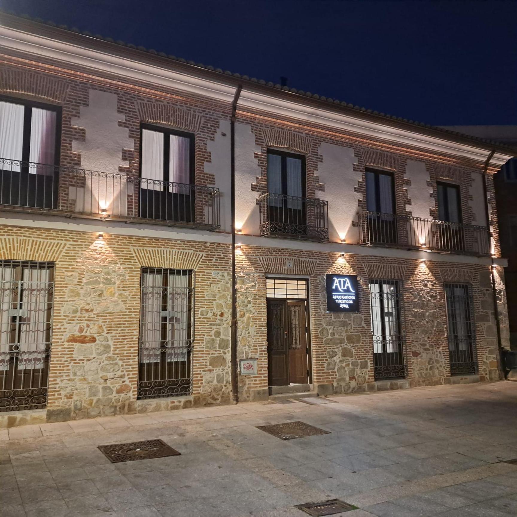 Apartamentos Turisticos Avila Puerta Del Puente 1-3 מראה חיצוני תמונה
